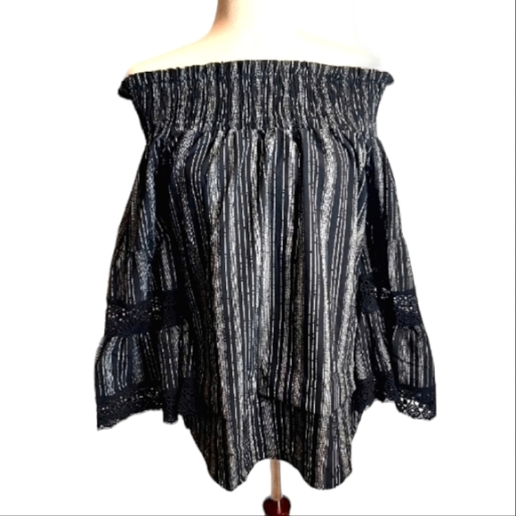 Kiwi + Punch Off Shoulder Blouse, size M - Picture 2 of 8